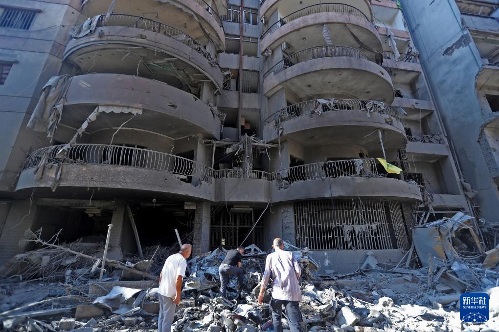 黎巴嫩首都贝鲁特南郊：空袭后的现场