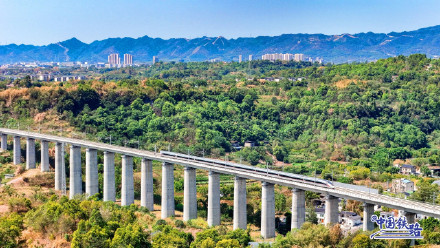 渝昆高铁渝宜段开通运营 渝昆高铁渝宜段开通运营