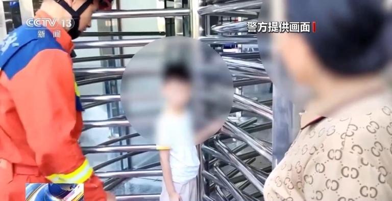 @乘客们：候车安全不容忽视 这些细节要注意！