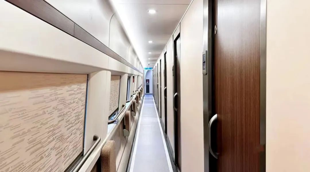 明天起，“躺”着去香港更快更舒适！