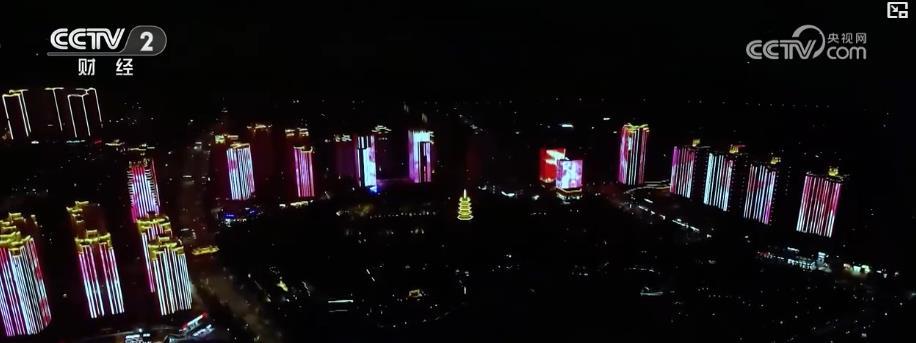 灯光秀闪耀夜空 多地“亮灯”迎国庆