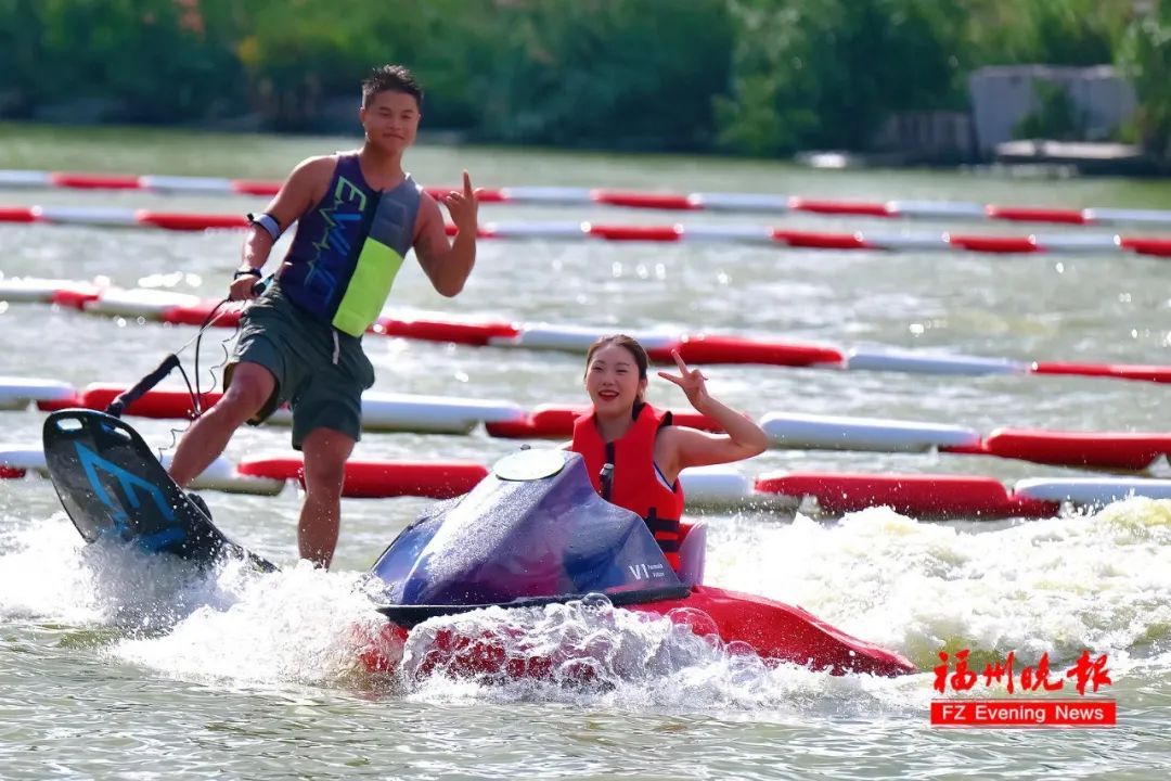 太炫酷！可以玩卡丁船了！就在福州市区！
