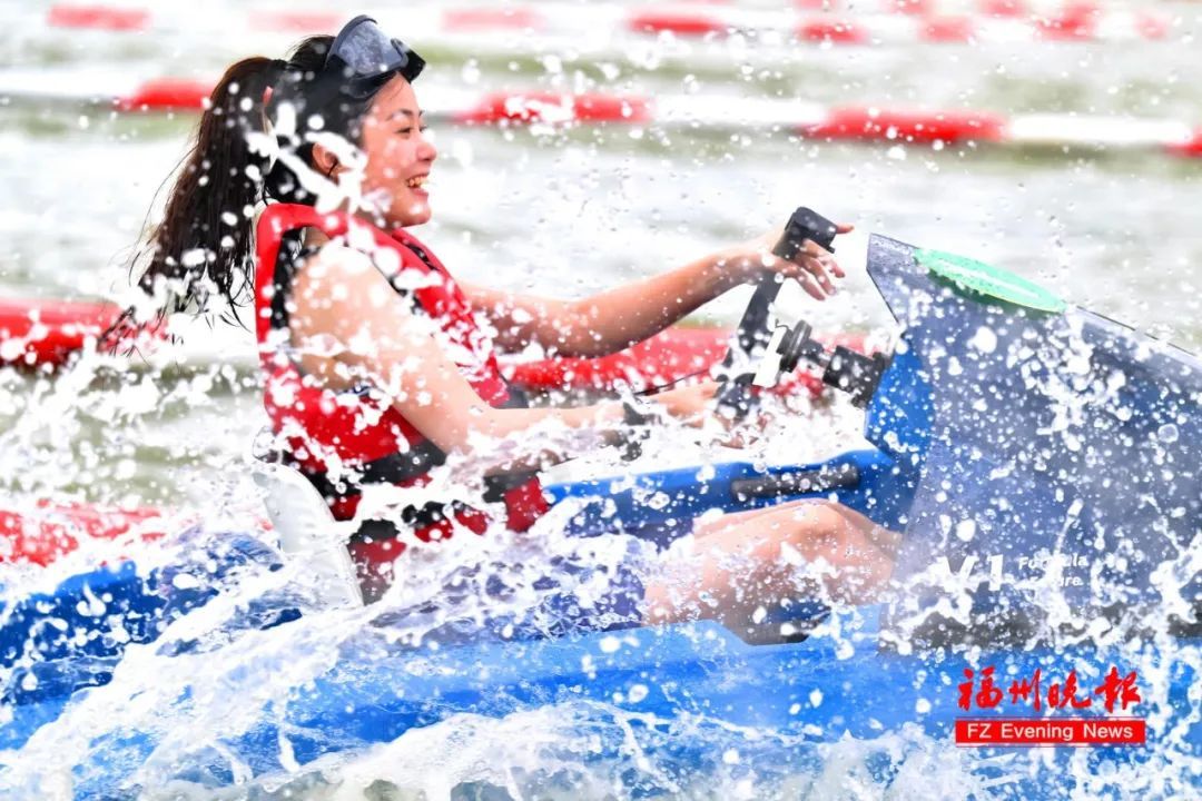 太炫酷！可以玩卡丁船了！就在福州市区！