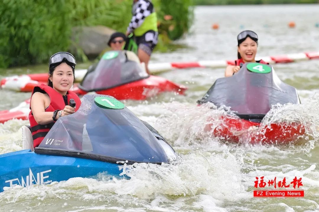太炫酷！可以玩卡丁船了！就在福州市区！