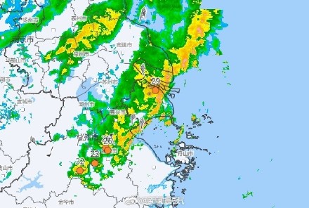 冷空气抵沪,国庆假期首日上海雨水上午转弱 冷空气抵沪,国庆假期首日上海雨水上午转弱