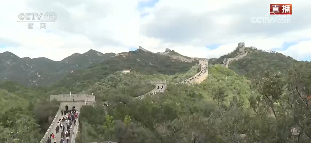 多个景区开启“高峰迎客”模式 各地多措并举推出贴心服务 多个景区开启“高峰迎客”模式 各地多措并举推出贴心服务