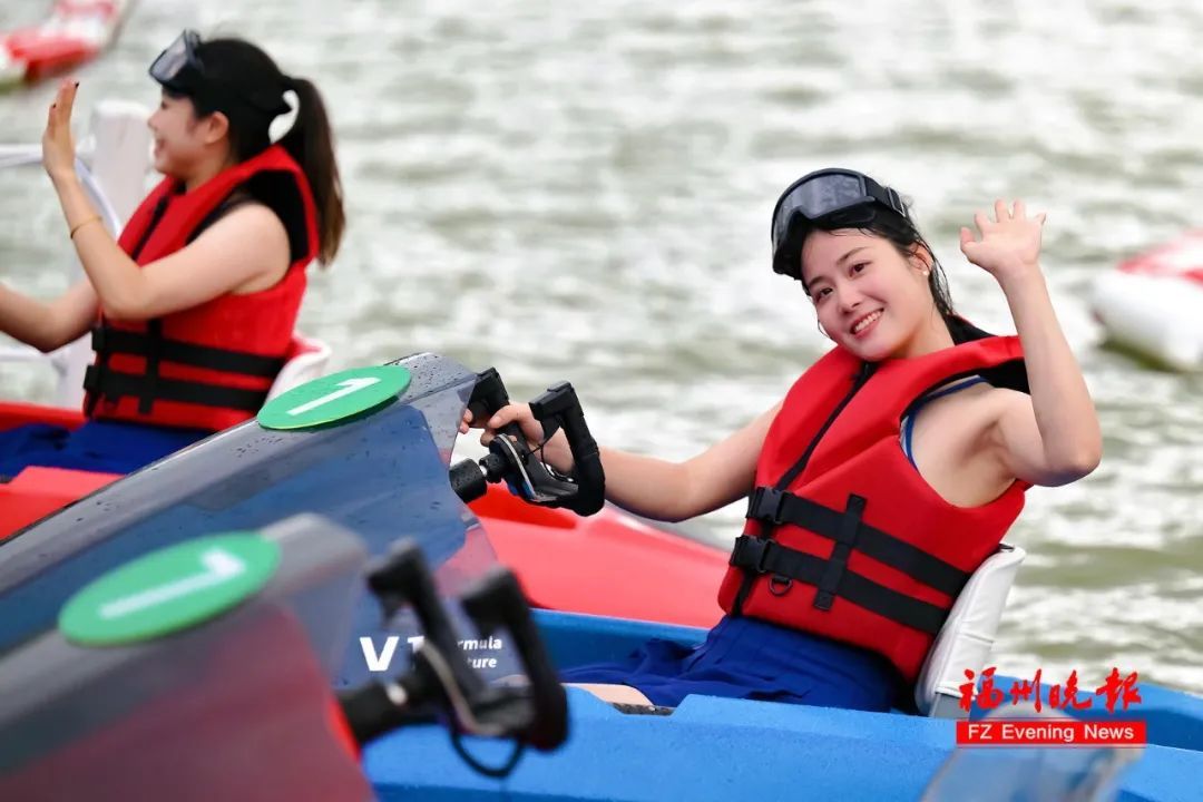 太炫酷！可以玩卡丁船了！就在福州市区！
