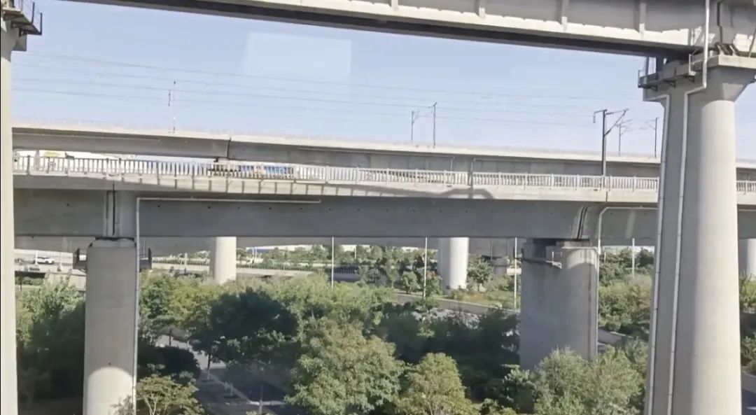郑州东站部分列车晚点，官方：因设备故障，列车陆续恢复