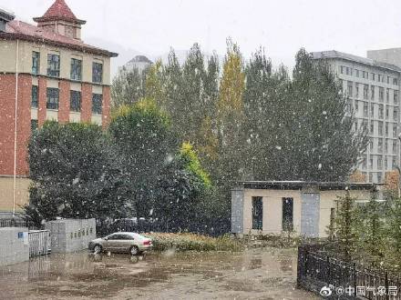 国庆节假期第1天&nbsp;河北省张家口市崇礼区迎来首场降雪