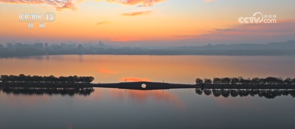 文化中国行 | 西湖：一湖千年 极致的中式美学
