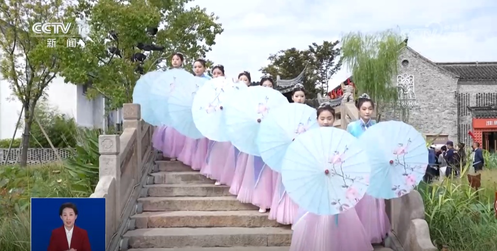 假期旅游市场热度攀升 各地特色“文旅大餐”激发消费热情 假期旅游市场热度攀升 各地特色“文旅大餐”激发消费热情