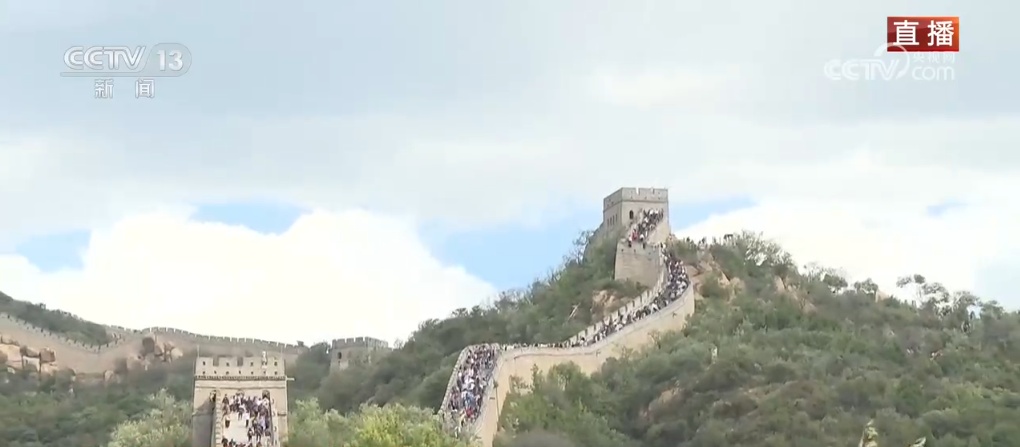 多个景区开启“高峰迎客”模式 各地多措并举推出贴心服务 多个景区开启“高峰迎客”模式 各地多措并举推出贴心服务