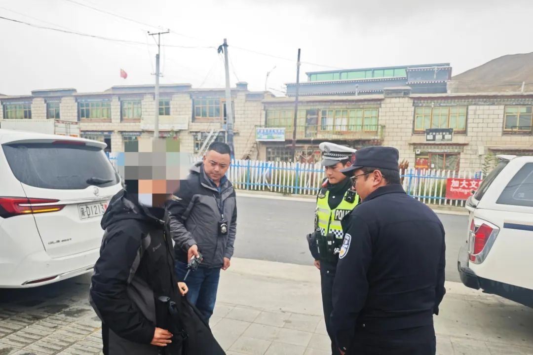 少年赌气离家出走，多警联动暖心接力