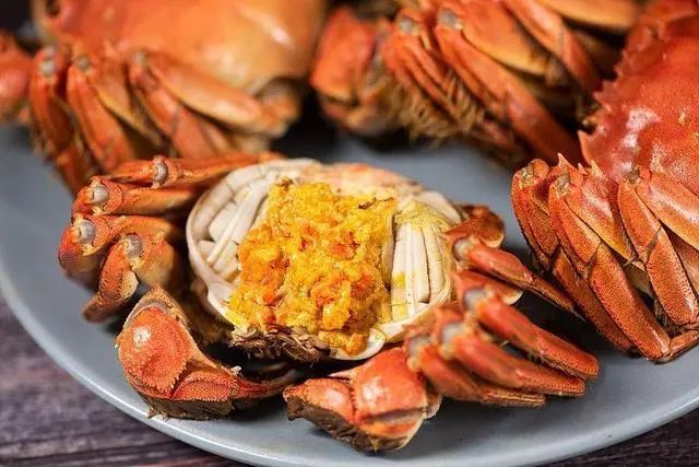 正大量上市!一顿吃七只,男子被送进ICU,紧急提醒→ 正大量上市!一顿吃七只,男子被送进ICU,紧急提醒→