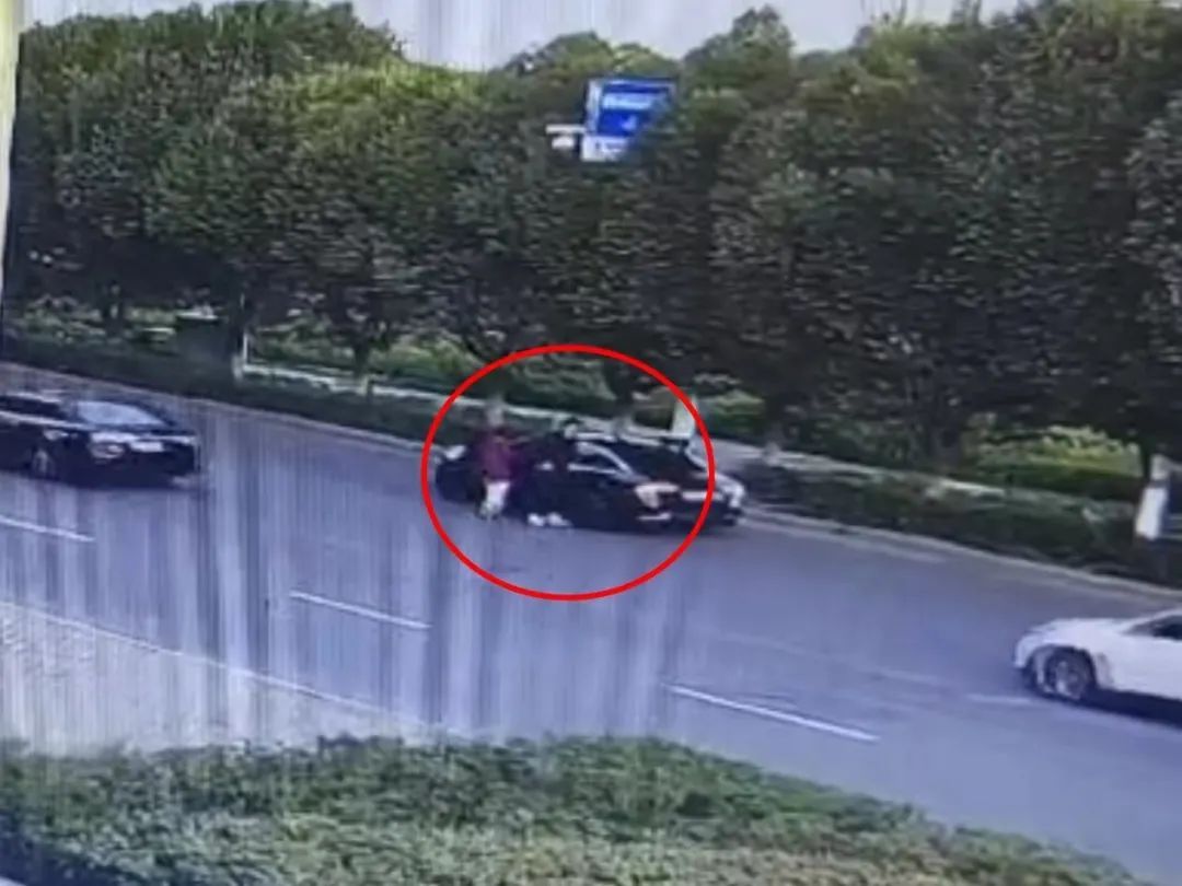 男子醉驾换座躲检查，难逃交警“火眼金睛” 