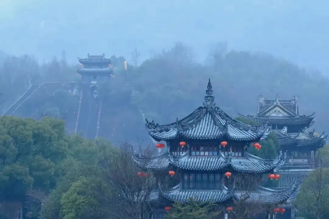 猛跌近10℃！冷空气马上到！台州大雨暴雨12级大风！全线停航