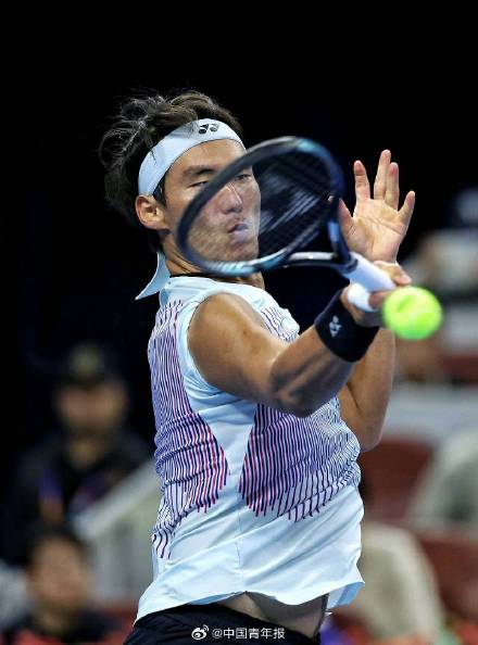 虽败犹荣!布云朝克特“抢七”不敌辛纳 止步中网四强 虽败犹荣!布云朝克特“抢七”不敌辛纳 止步中网四强