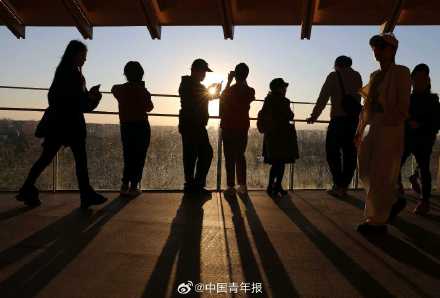 登高望远度国庆假期