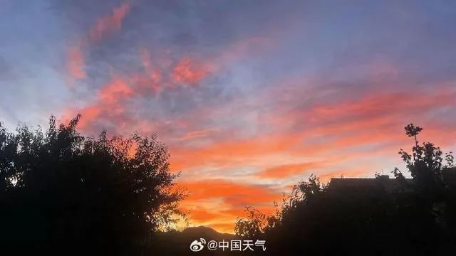 如诗如画！北京国庆假期邂逅金红色朝霞
