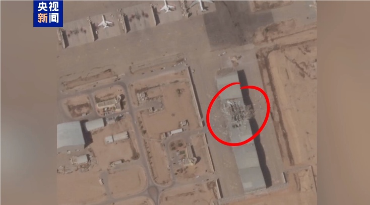 以军最先进战机所在地一机库被伊朗导弹炸出大洞 卫星图像→ 以军最先进战机所在地一机库被伊朗导弹炸出大洞 卫星图像→