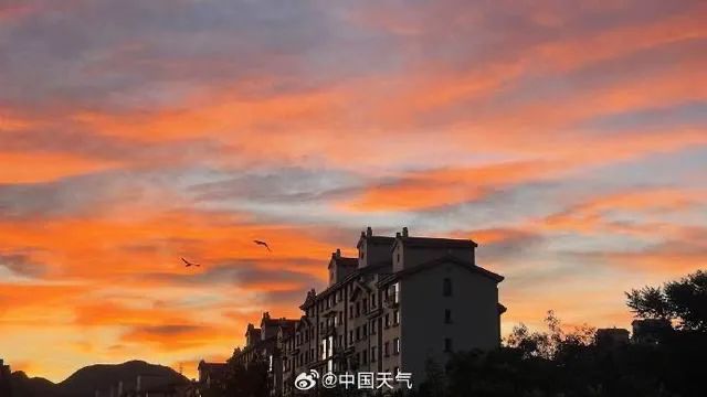 如诗如画！北京国庆假期邂逅金红色朝霞