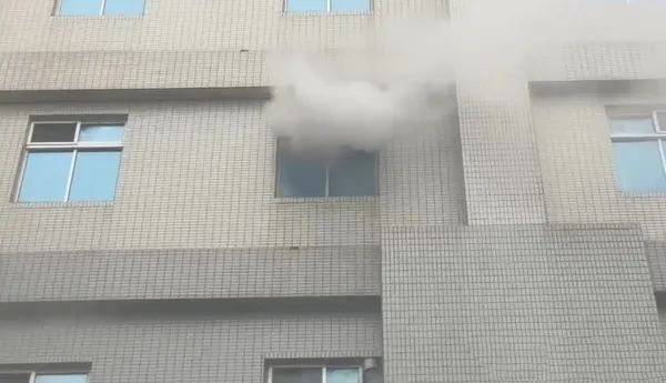 现场画面曝光！台湾一医院发生火灾，8名患者逃生不及身亡