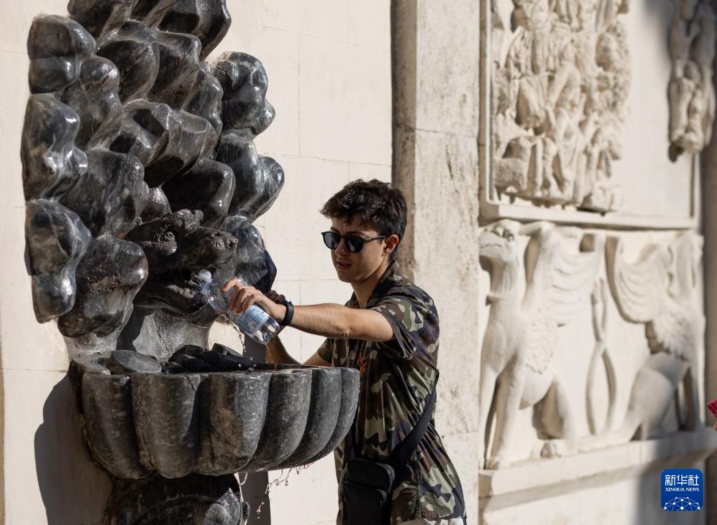 横跨亚欧大陆的对望:济南、罗马,“两泉齐美” 横跨亚欧大陆的对望:济南、罗马,“两泉齐美”