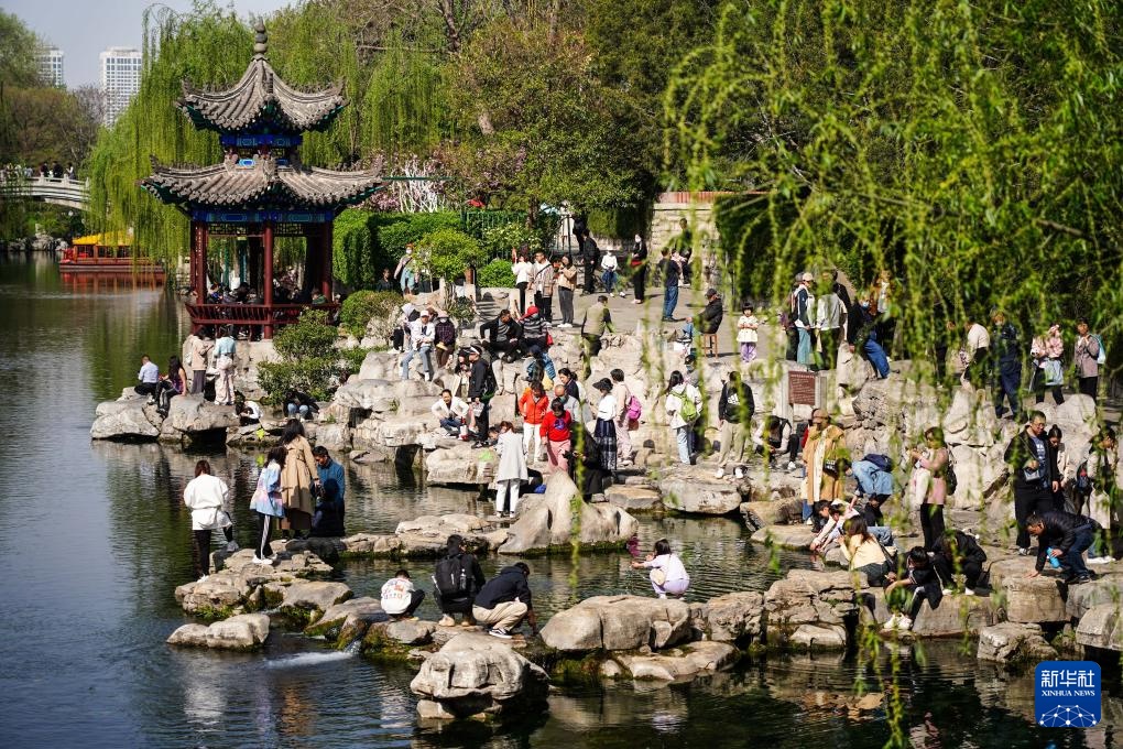 横跨亚欧大陆的对望:济南、罗马,“两泉齐美” 横跨亚欧大陆的对望:济南、罗马,“两泉齐美”