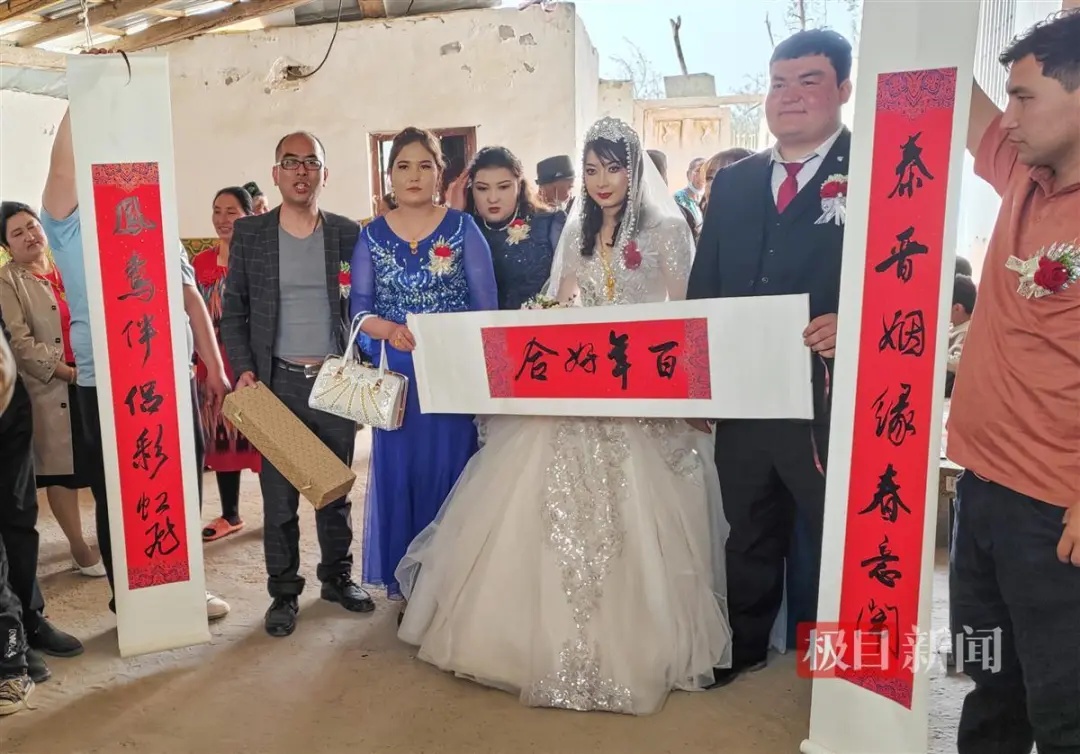 卖烧烤的新疆小伙结婚,收到了来自湖北的祝福! 卖烧烤的新疆小伙结婚,收到了来自湖北的祝福!