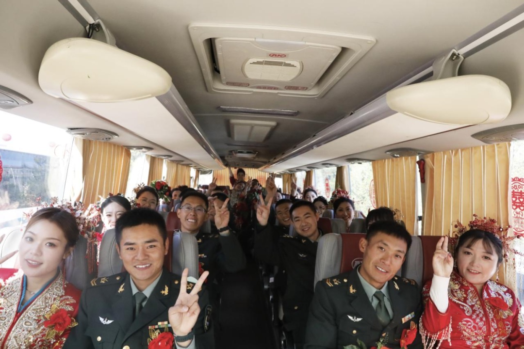 恭喜!他们结婚了 恭喜!他们结婚了