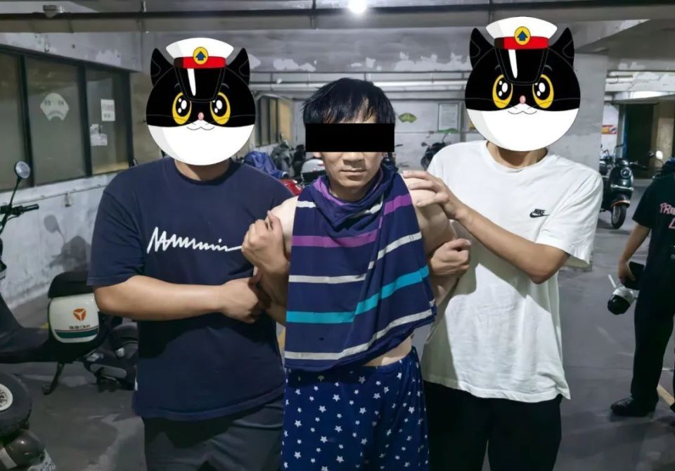 隐姓埋名潜逃二十多年靠收破烂为生，10月1日凌晨在出租房落网