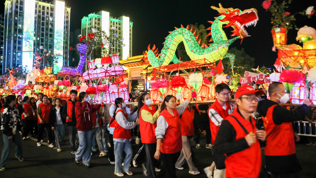 龙岩连城：非遗与美食共舞 烟火气点亮“夜经济”