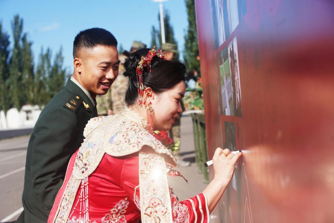 恭喜!他们结婚了 恭喜!他们结婚了