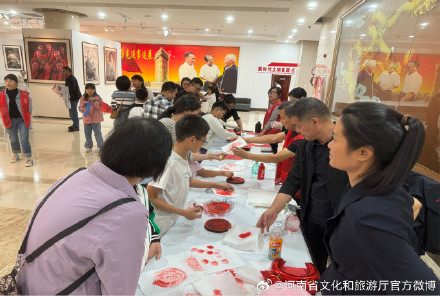 濮阳博物馆国庆夜游点亮夜文化 濮阳博物馆国庆夜游点亮夜文化