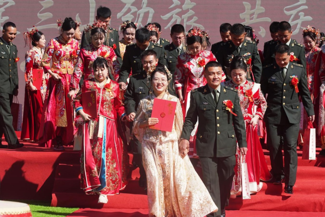 恭喜!他们结婚了 恭喜!他们结婚了