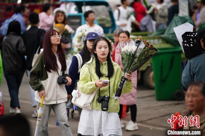 昆明斗南花市国庆假期人气旺