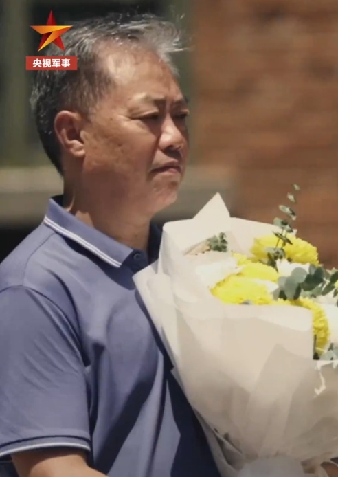 “以后中国强大了,你一定来看我……” “以后中国强大了,你一定来看我……”