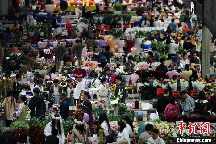 昆明斗南花市国庆假期人气旺