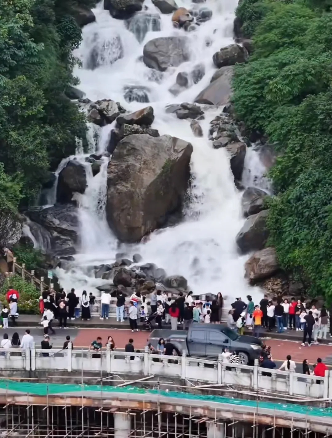 云南哀牢山突然走红，景区紧急提示
