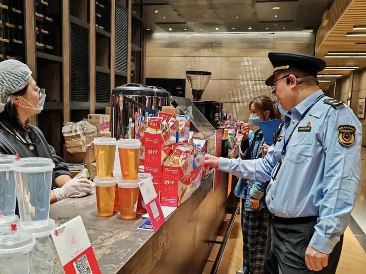 北京：市场监管不打烊 护航国庆保安全