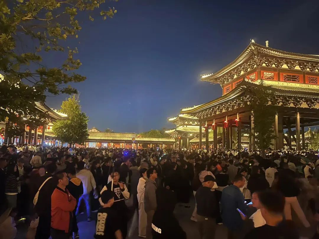 河北一地提示：错峰出游、避免扎堆！多个景区限流、约满……