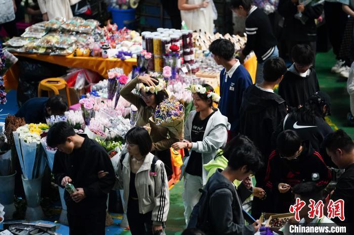 昆明斗南花市国庆假期人气旺