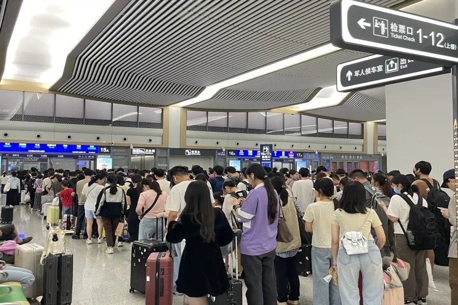 返程客流高峰来了！10月7日福州火车站预计发送旅客13万人次