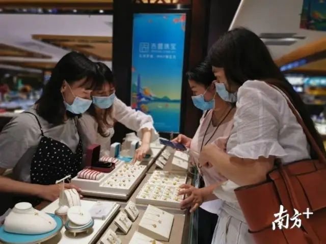 深圳水贝卖爆了！