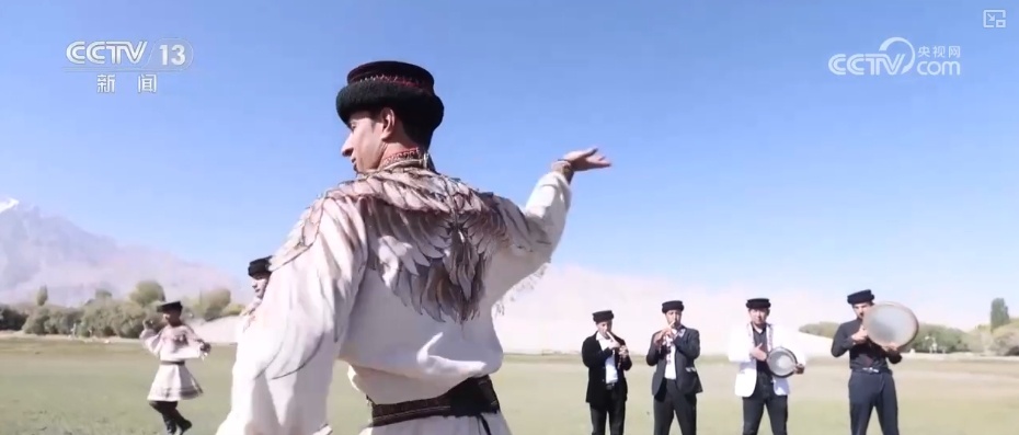 “高原风光+独特民俗”激活流量密码 文旅融合“串”出乡村致富路