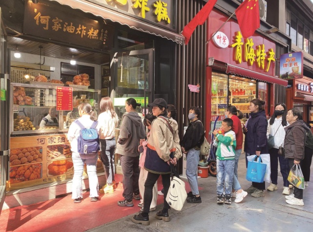 酸奶店一天卖出1500至2000碗酸奶！这个假期，青海美味很“香”