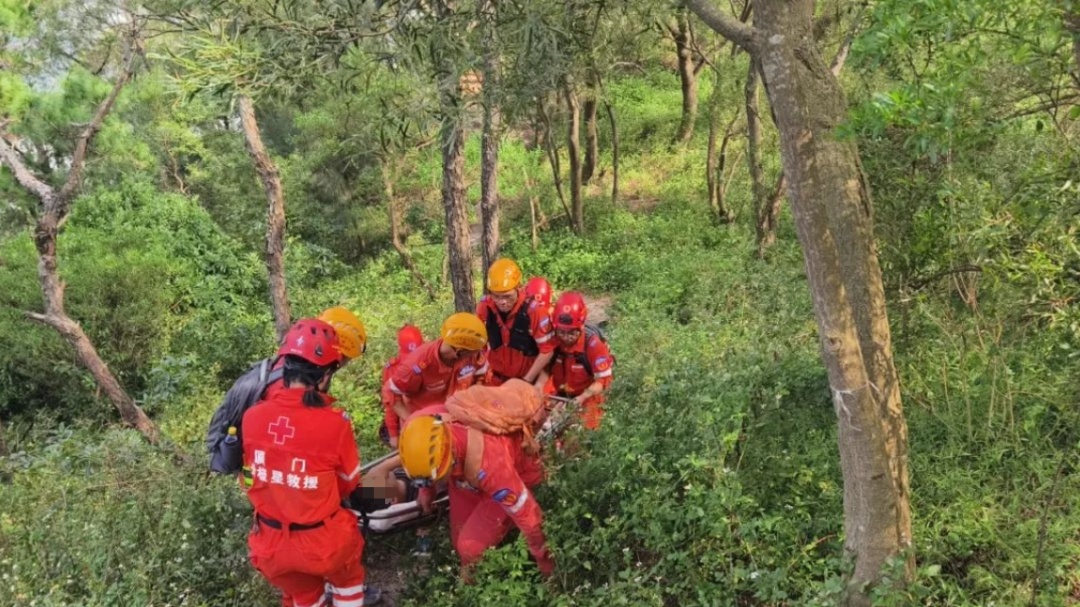 紧急救援!事发厦门东坪山! 紧急救援!事发厦门东坪山!