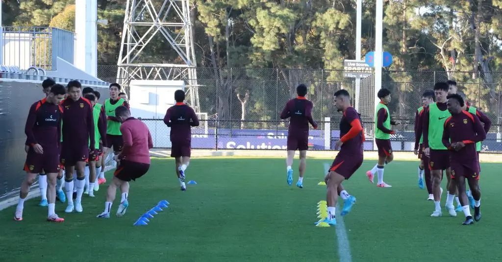 就在明天，拼了吧国足！