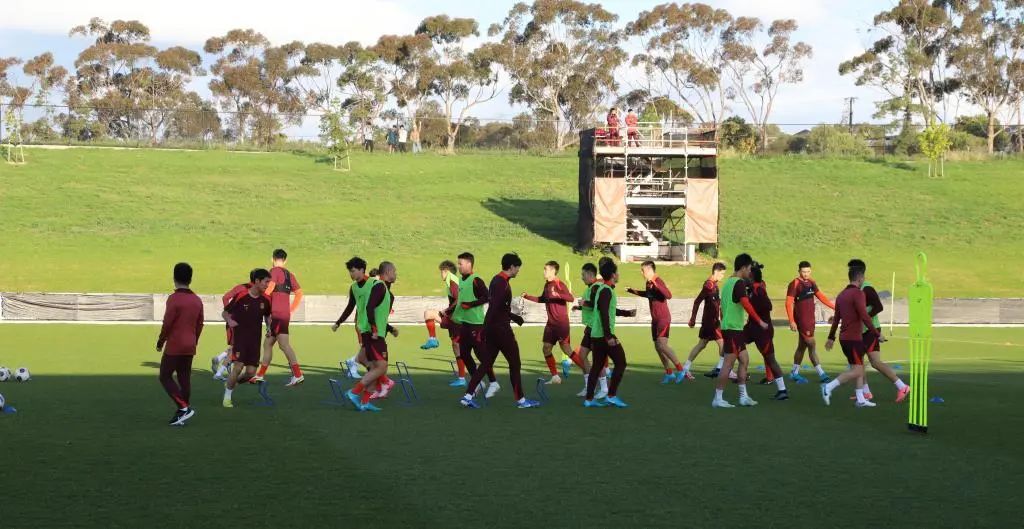 就在明天，拼了吧国足！