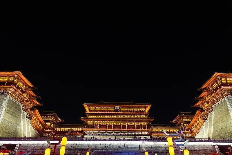 花60元进博物馆“只看到文物照片”？网友大呼上当！最新回应→